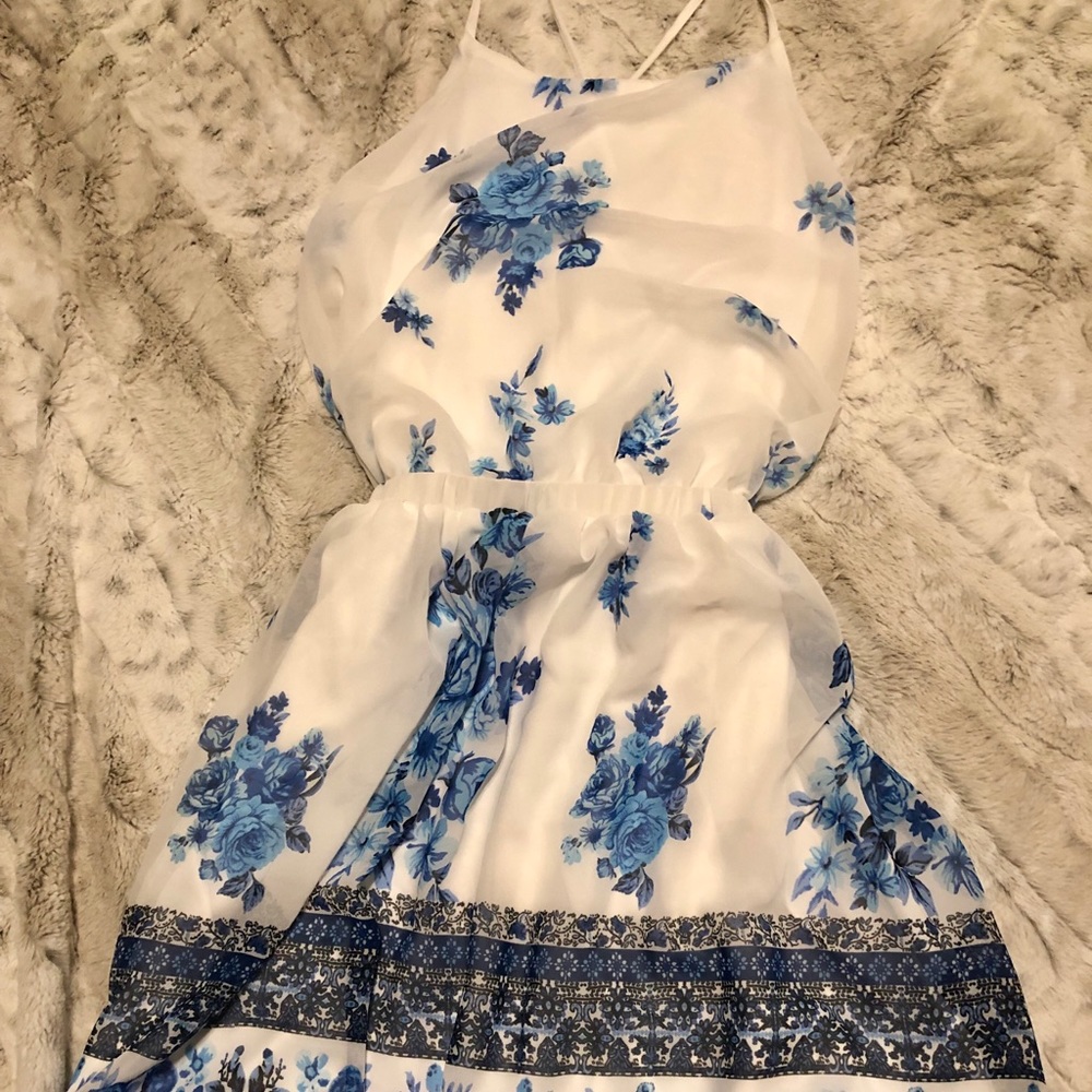 Blue and white floral dress!